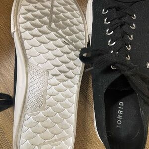 Torrid Black Casual Sneakers with Quilted Sole